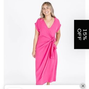 BNWOT Reece Midi Dress Fuchsia xs
